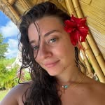 Adriana | Créatrice de contenu & Modèle curvy 🤍