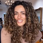 Curly Hair Specialist | Tais Pantigas