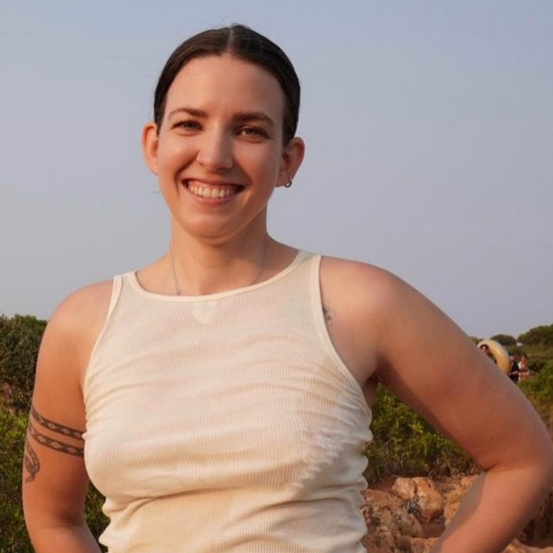 Felicia Walker Jivamukti Yoga