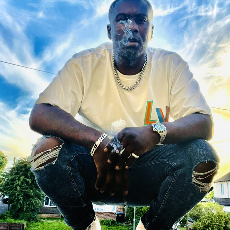 S.I.T.B 📺 TV (STAR IN THE BUILDING.TV)