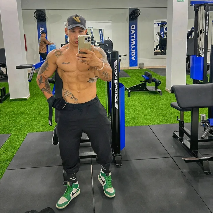 Jonas_fit