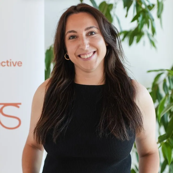 Loren | Social Media Marketing