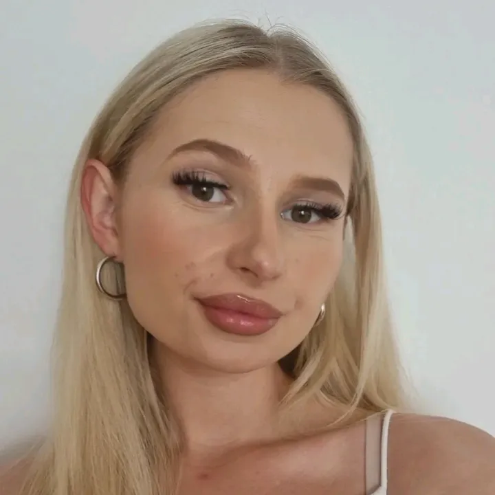 Dominika 🌸🧼🪞