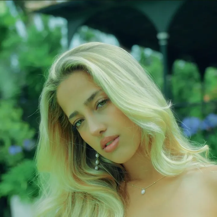 𝓐𝓻𝓲𝓪𝓷𝓷 𝓜𝓾𝓼𝓲𝓬