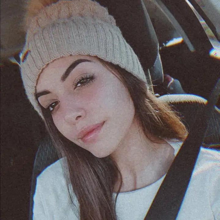 Ellysia_