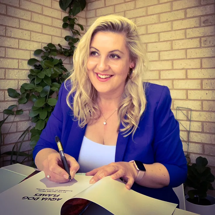 Lisa Van Der Wielen AUTHOR