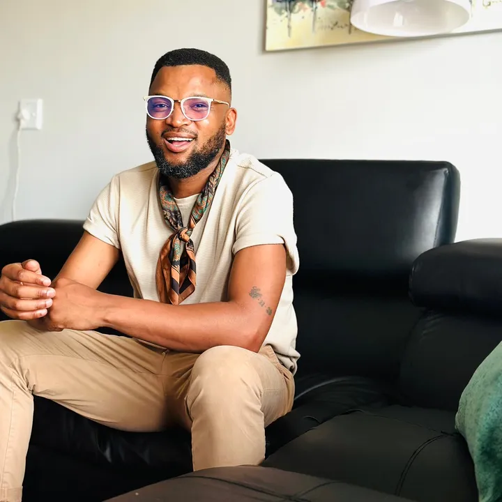 Themba Tee Bakaqana