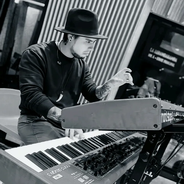 John Vélez