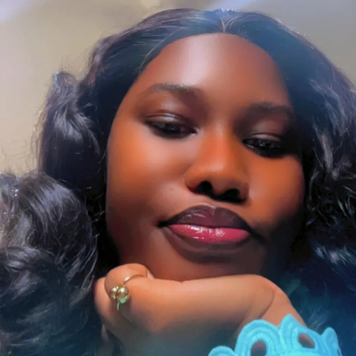 pretty_lois5