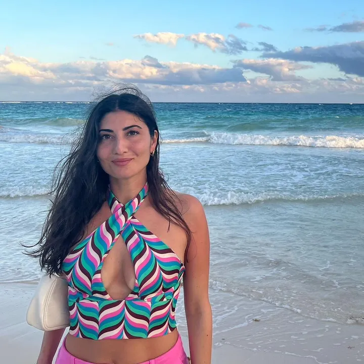 laila | travel 🌞🐚🌺