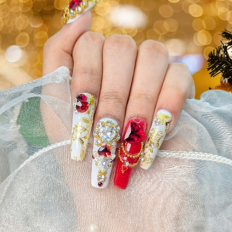 MAHNOOR'S NAIL JOURNEY