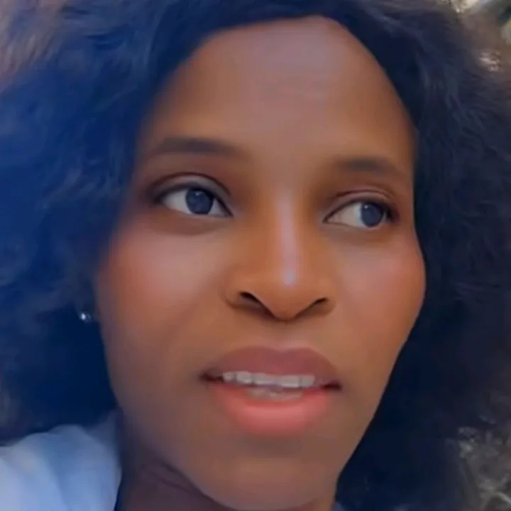Femme  battante -  ekaa 🇹🇬