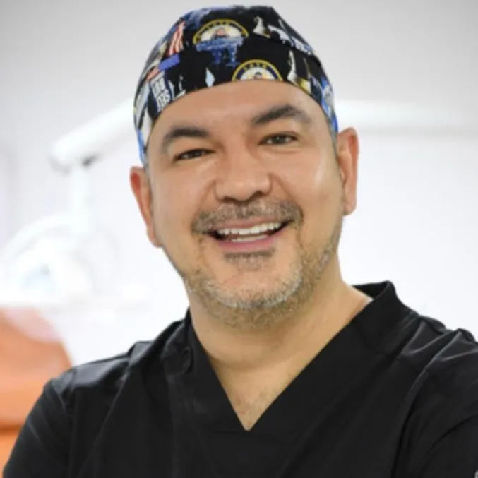 Dr. Gonzaga Tabares