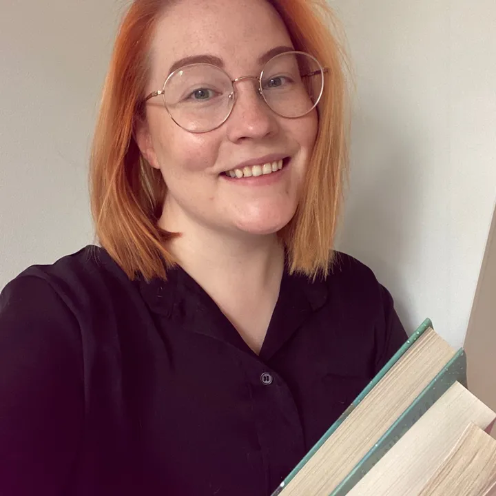 Tildan kirjahylly 📚✨ booktok