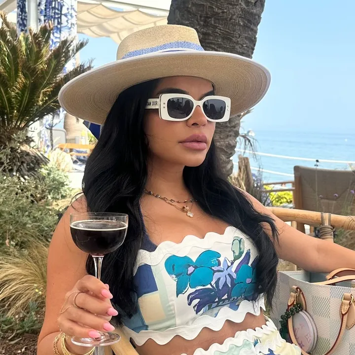 Elena 🍒