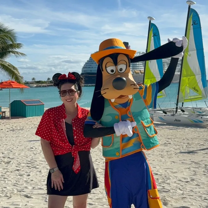 Mel’s Magical Travel✨🏰🌴🚢