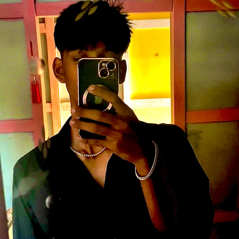 Bcom vlogger
