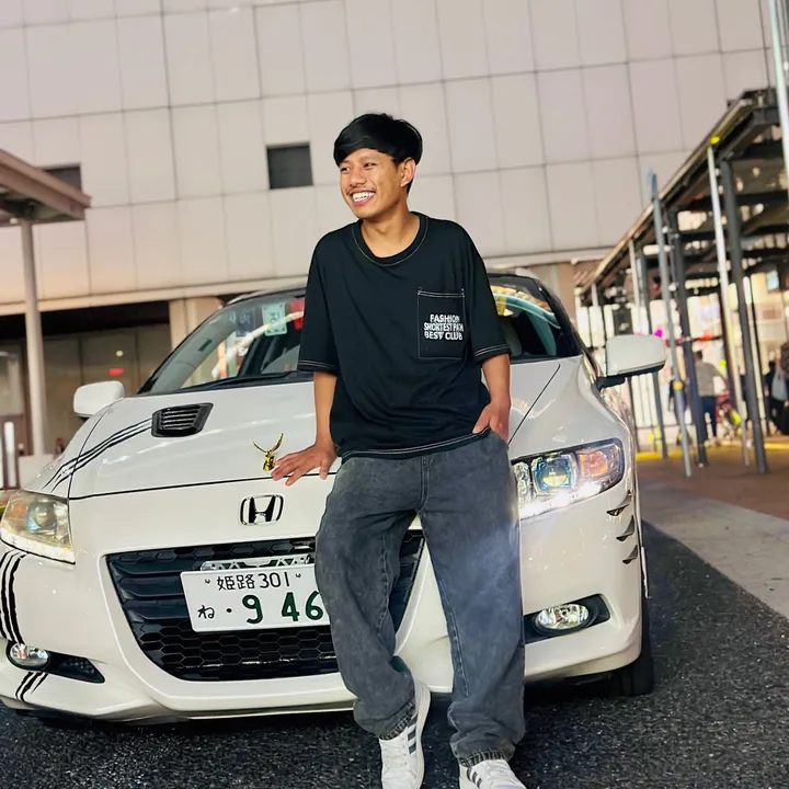 曲がるカマル😊