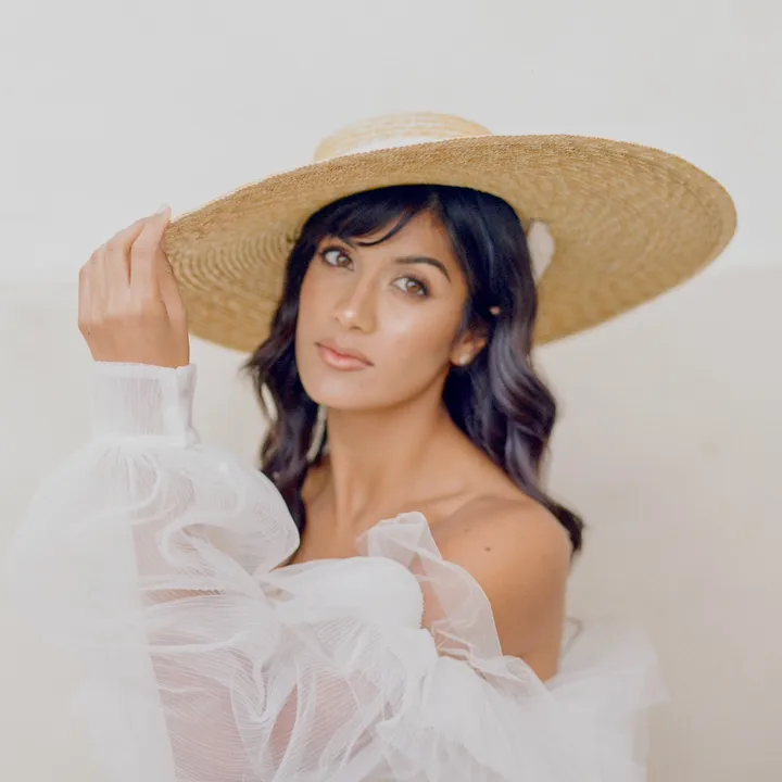 Amby | Luxury & La Dolce Vita