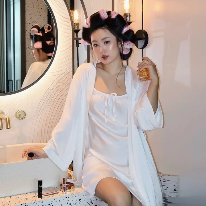Hiền Maii