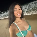 JULIA KAN
