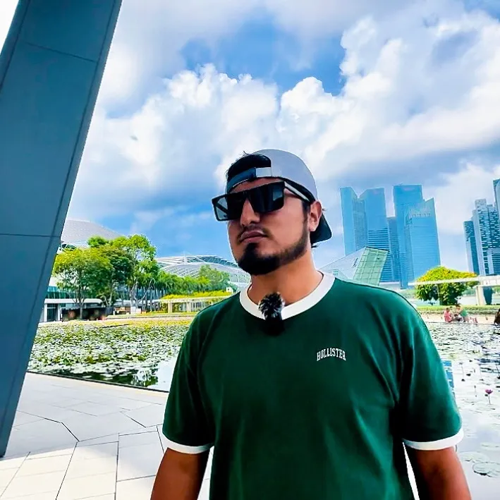 Anth | Travel Storyteller