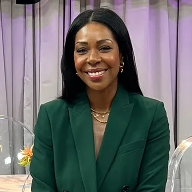 dominique.baker