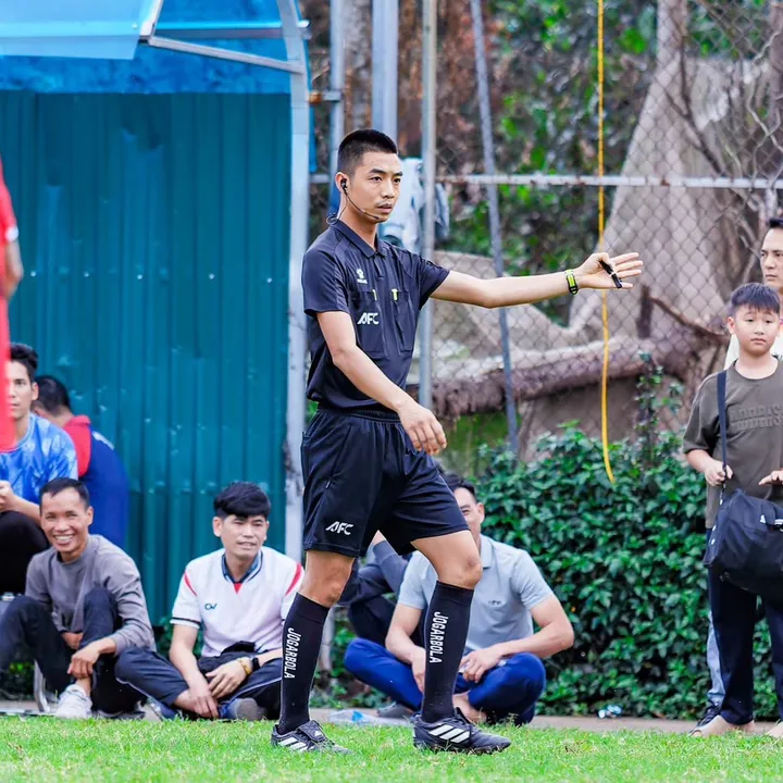 Lê Thống Referee