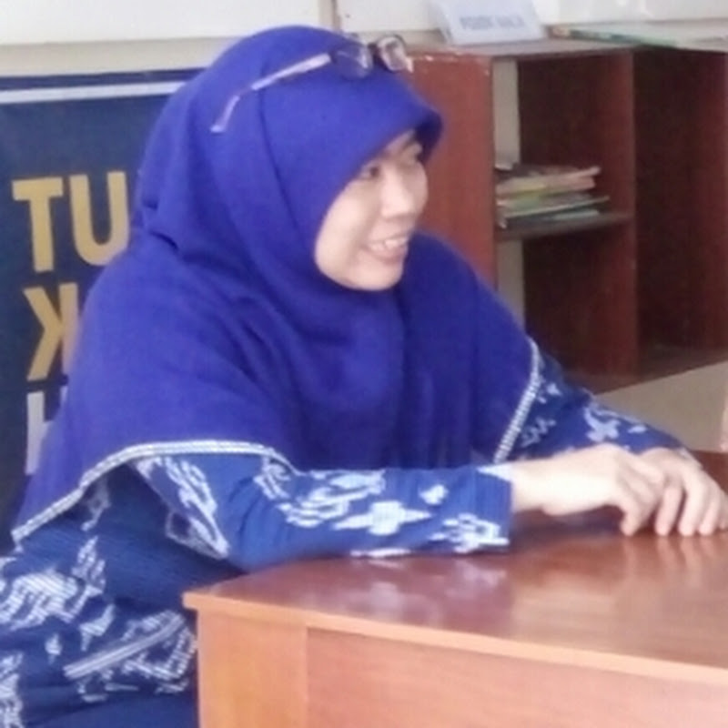 Een Rochaeni_Bingkai Kehidupan Official