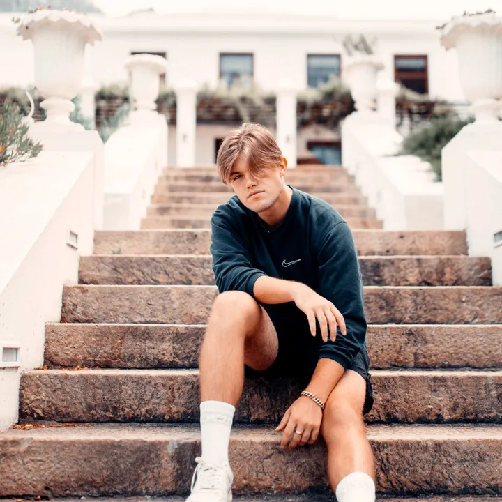Oliver Amos