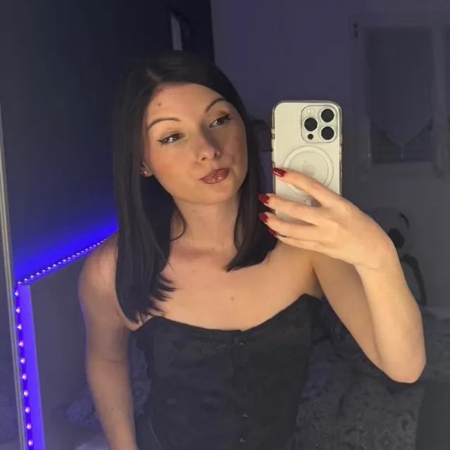 Victoria.in.rave