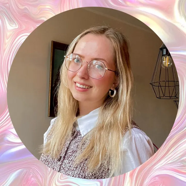 Carlijn | boektok 📖✨🧸