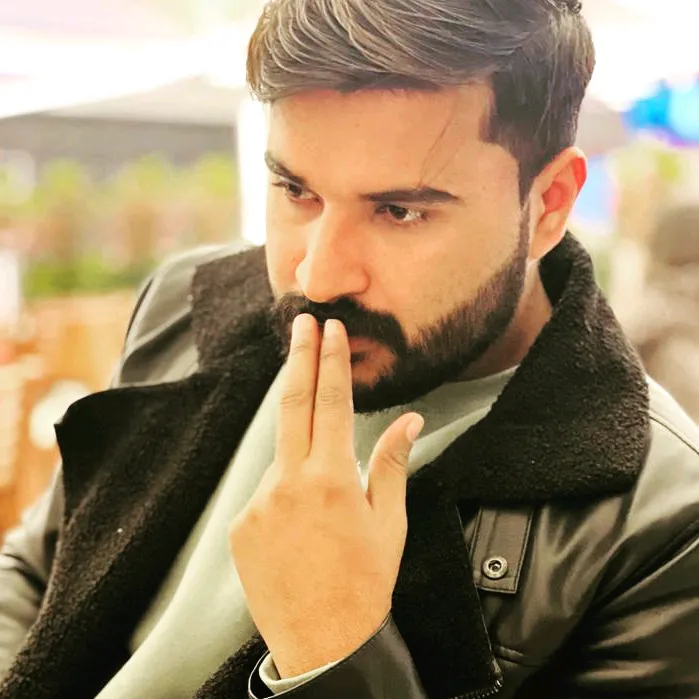 عثمان گجر شکرگڑھیا 🇰🇷🇵🇰