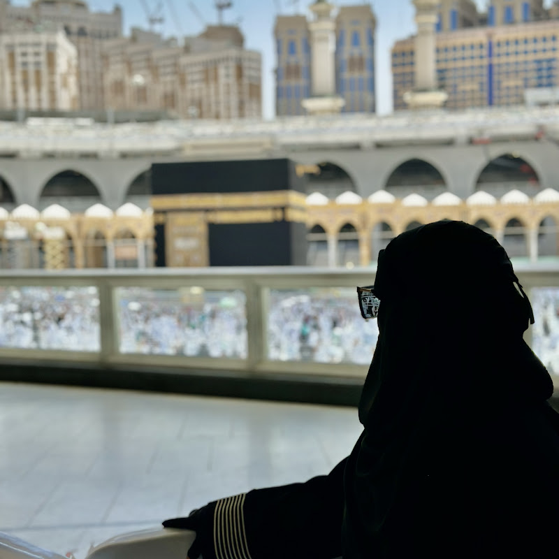 Mrs.Niqabi (Hafiz-e-Quran)
