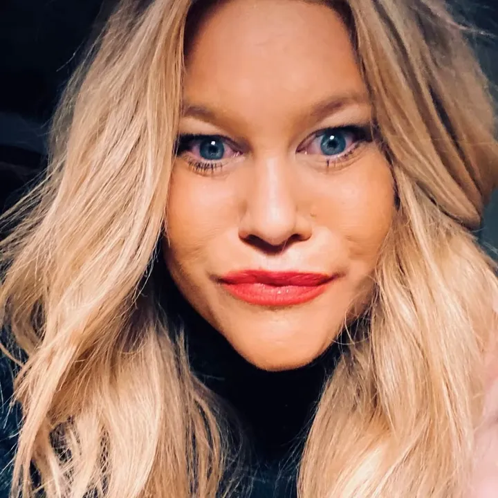 Helene ( KEZEPOSK APLEKIO)