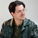 André