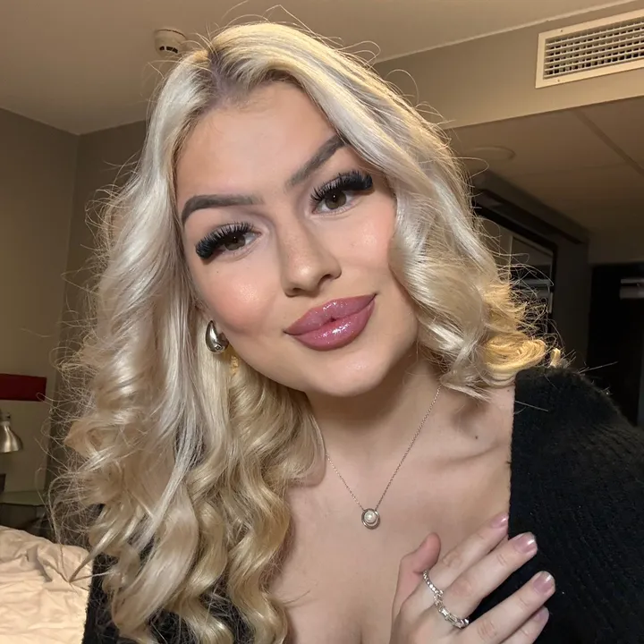 ELLA♡ | IG @ellaleppihalme
