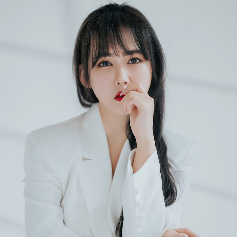 崩壞的英文老師 Nina