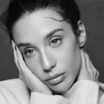 María