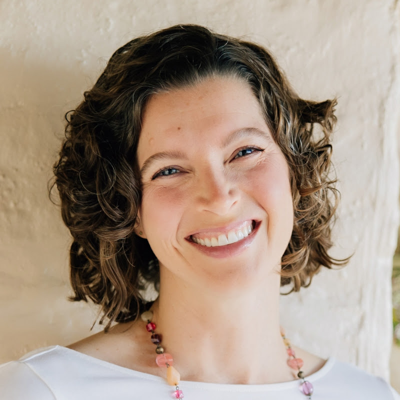 Dr. Lindsay Emmerson