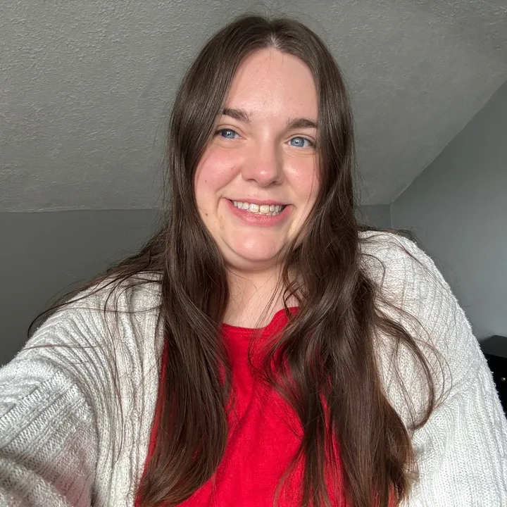 Ashley | Cozy at Home