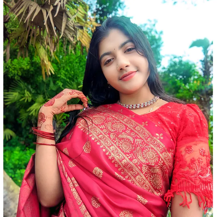 🌸👑 মহারানী 👑🌸
