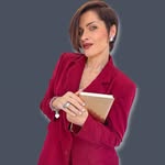 Arianna Controsceri | Business Online Donne | Farmasi