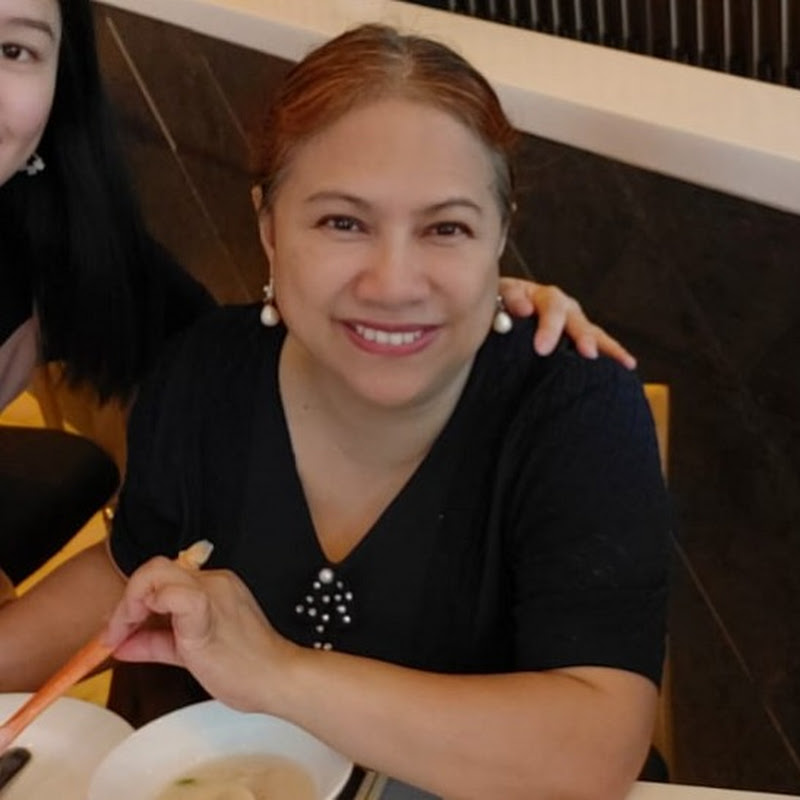 Nanay Paz Samut Sari