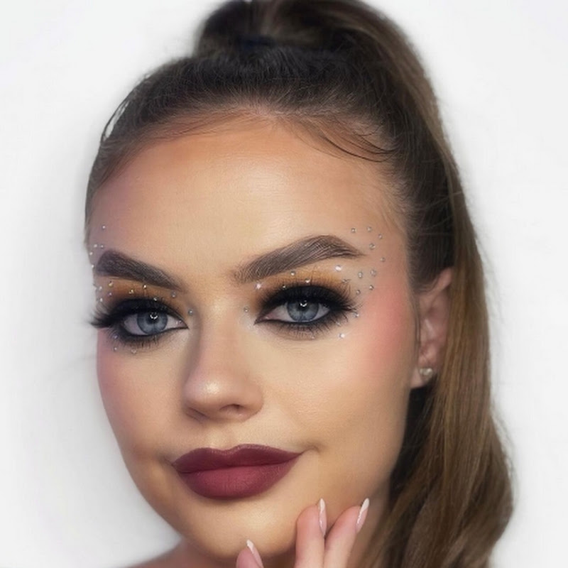Super art makeup