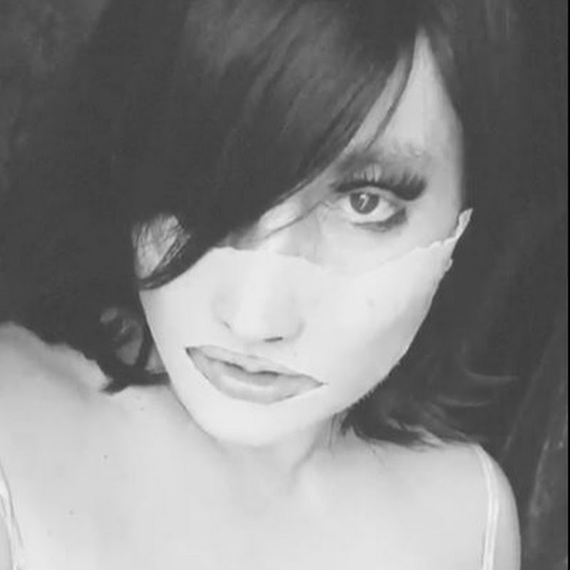 DEMI MASK 