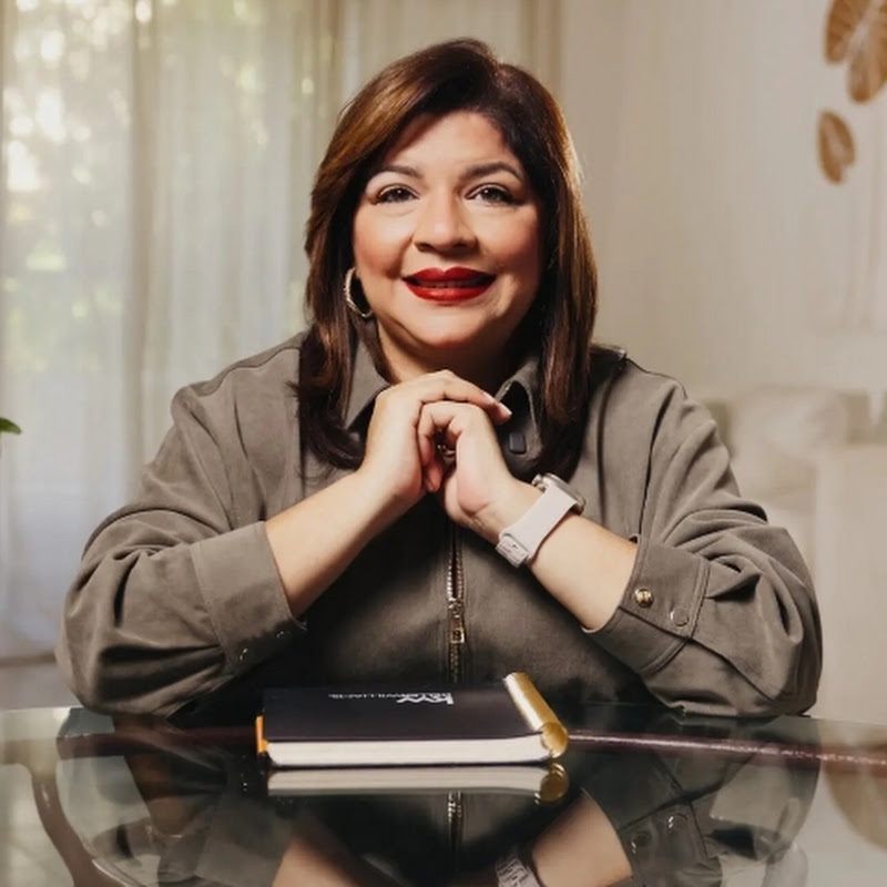 Giova Sacco | Real Estate Expert