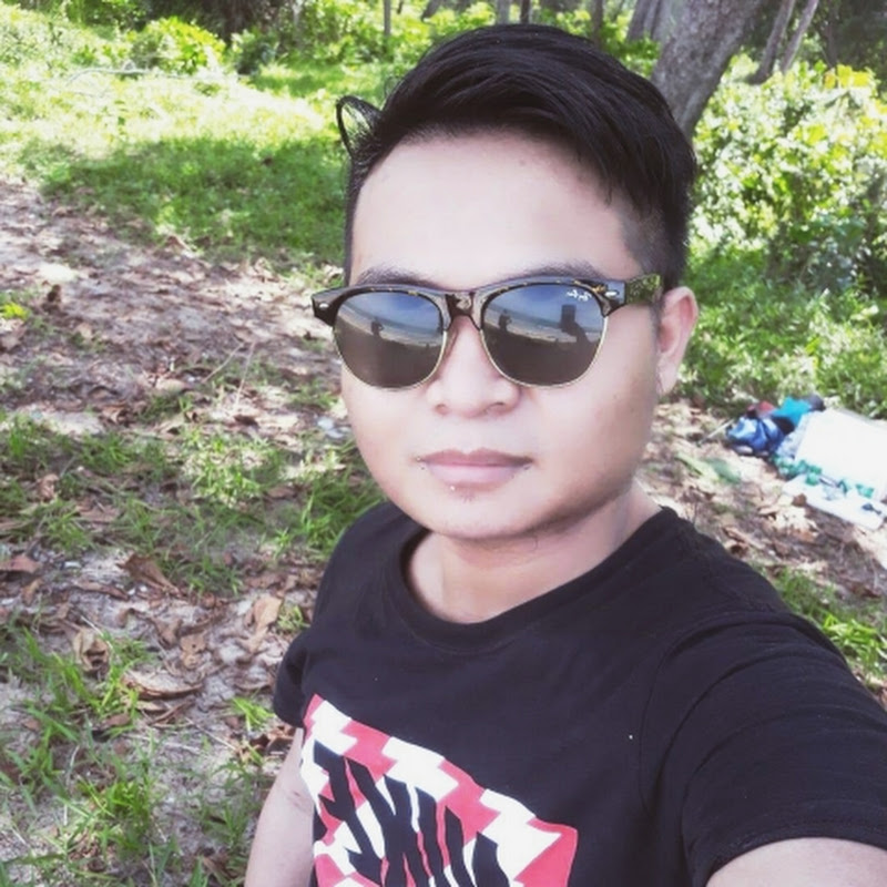 Max Senita' k