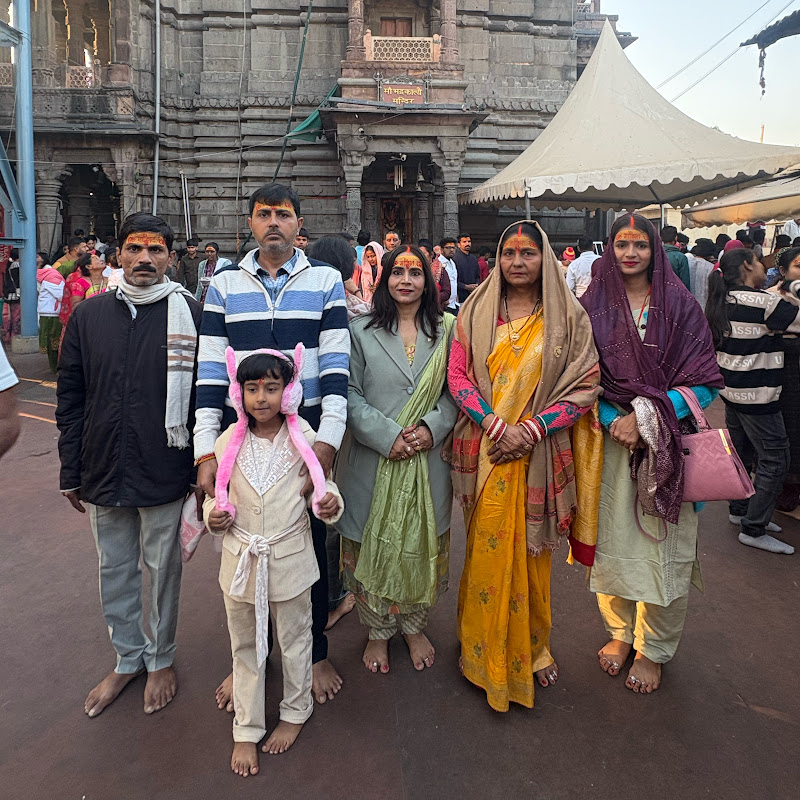 Indian Mom In Africa 🌍