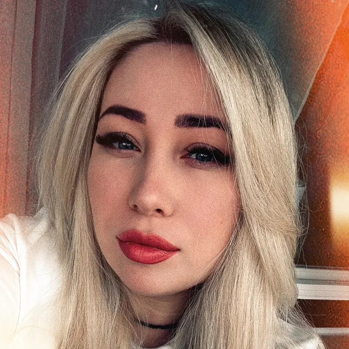 🍩VIK_TORIA 🍩